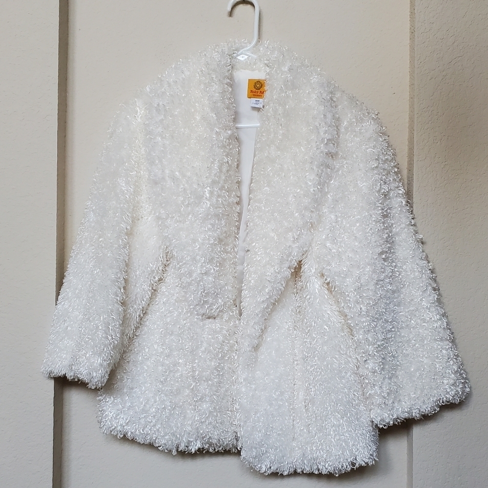 Ruby Rd. Women's White Textured Jacket.  Size 20w